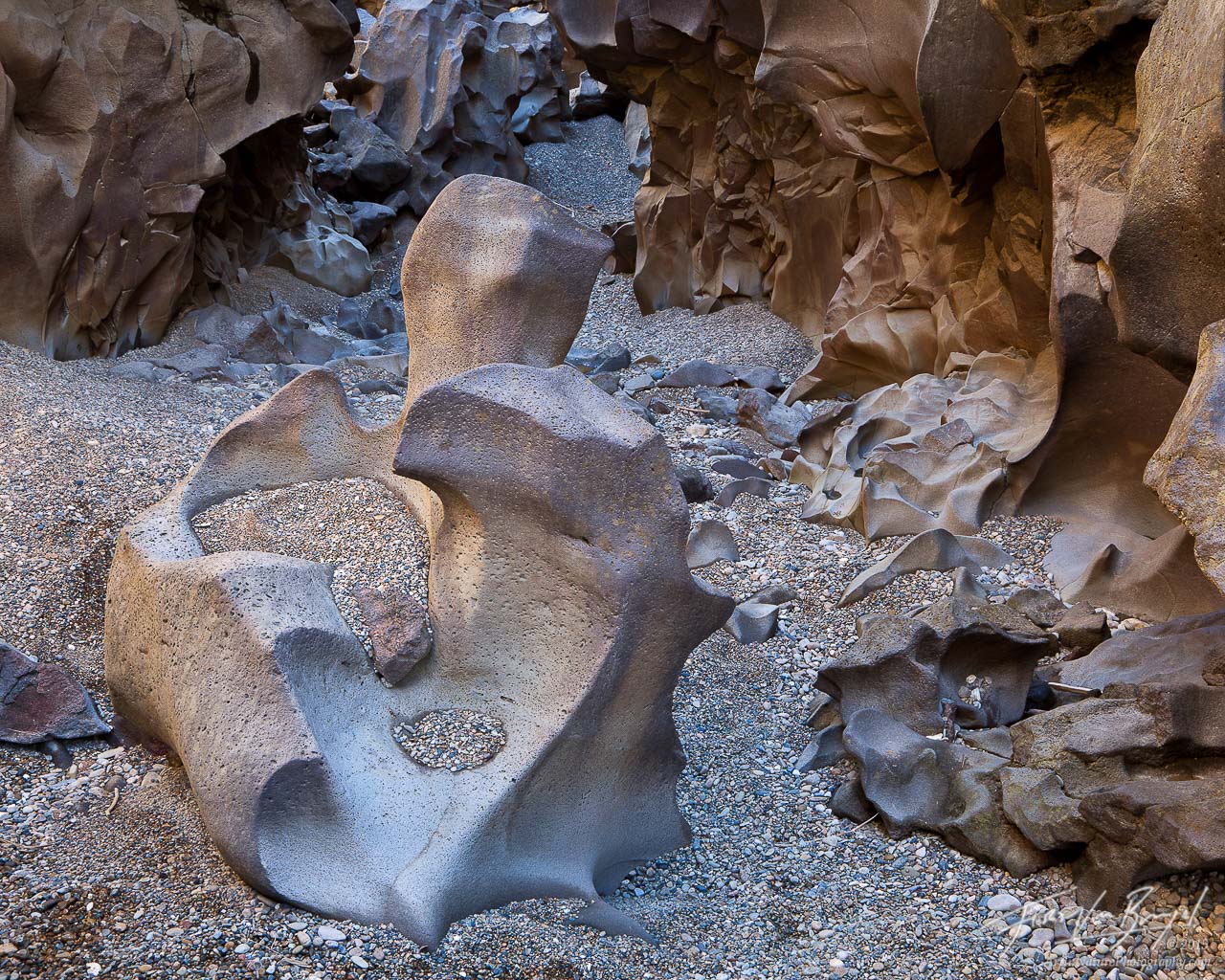 Bizzare sculptures of basalt formed through thousands of years of erosion can be found in the Snake River Valley in southern...